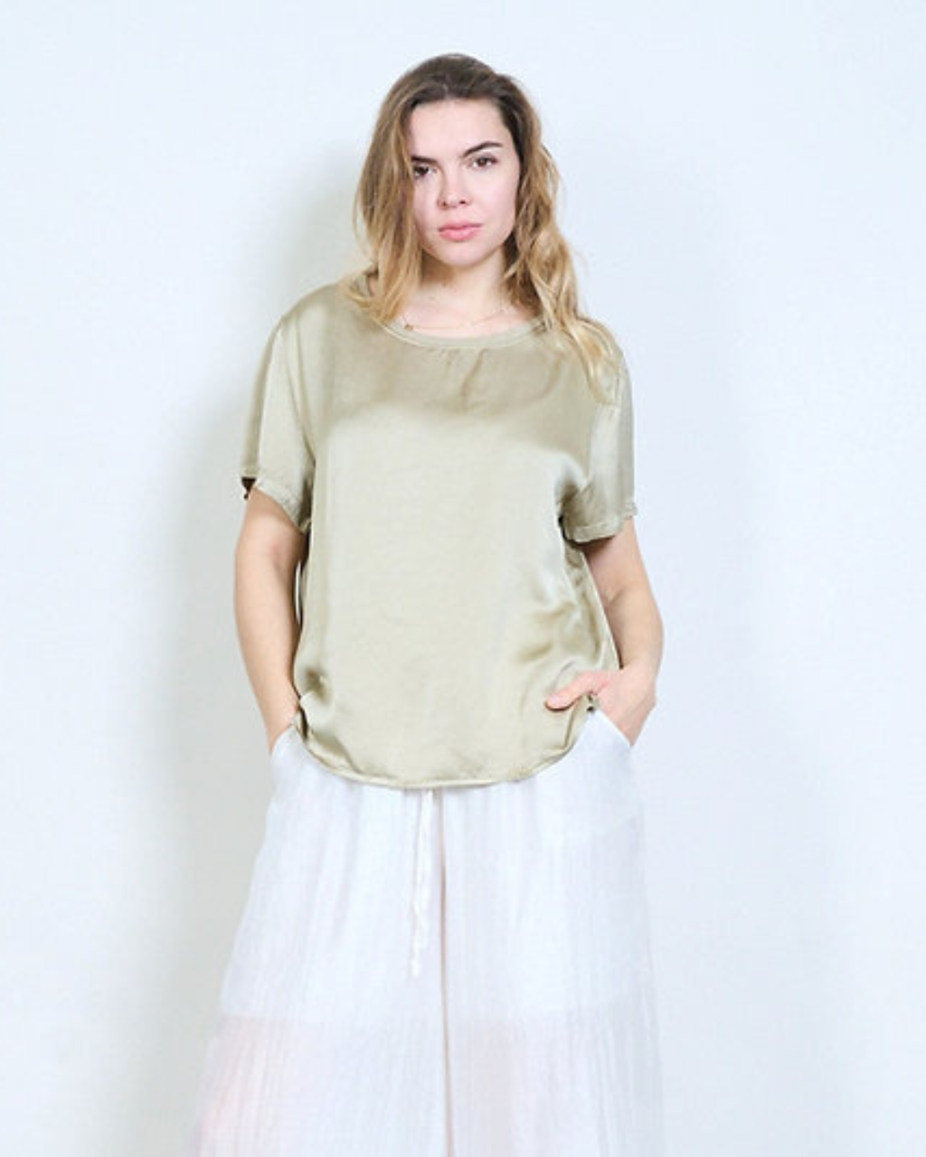 Italian Silk/Viscose Round Neck Top (Gold)