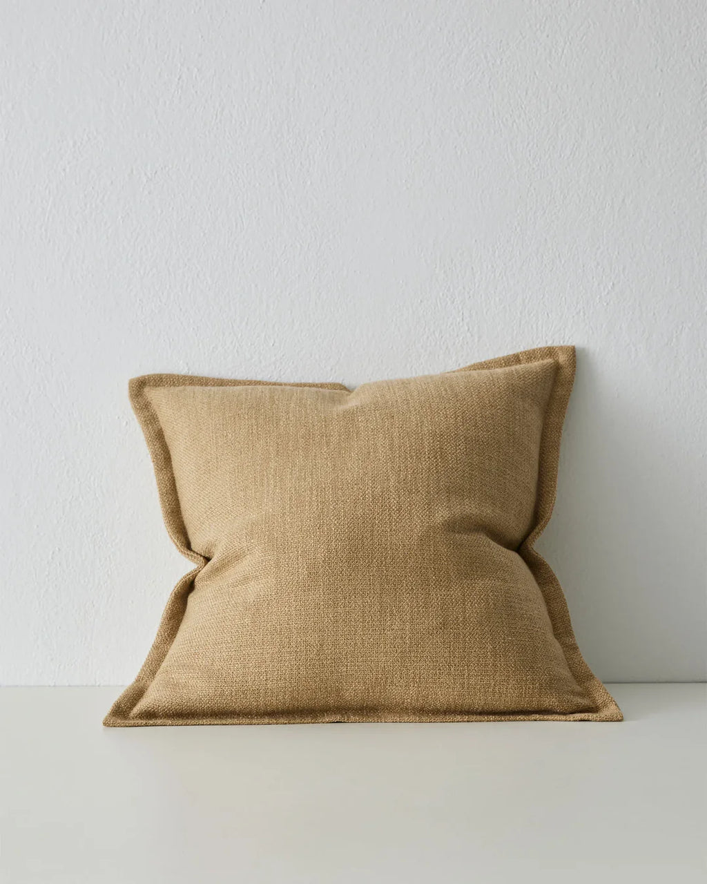 Figlio Cushion (Sandstone)