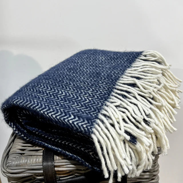 Nordic Style - Lambswool Throw Chevron (Dark Denim)