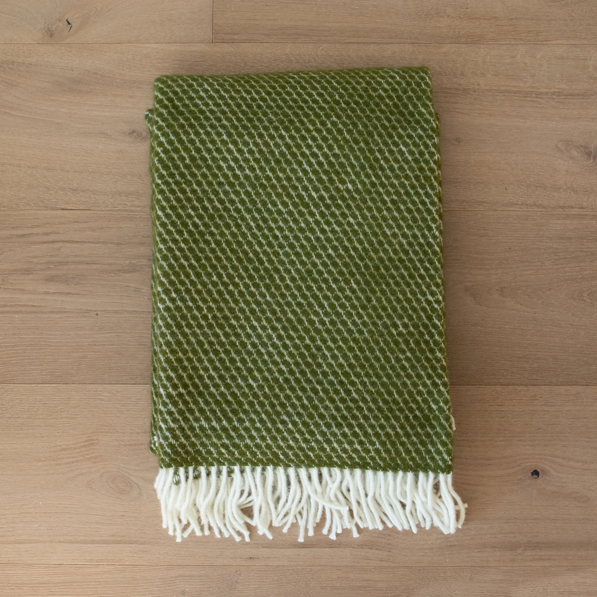 Klippan Lambswool Throw Velvet (Avocado)