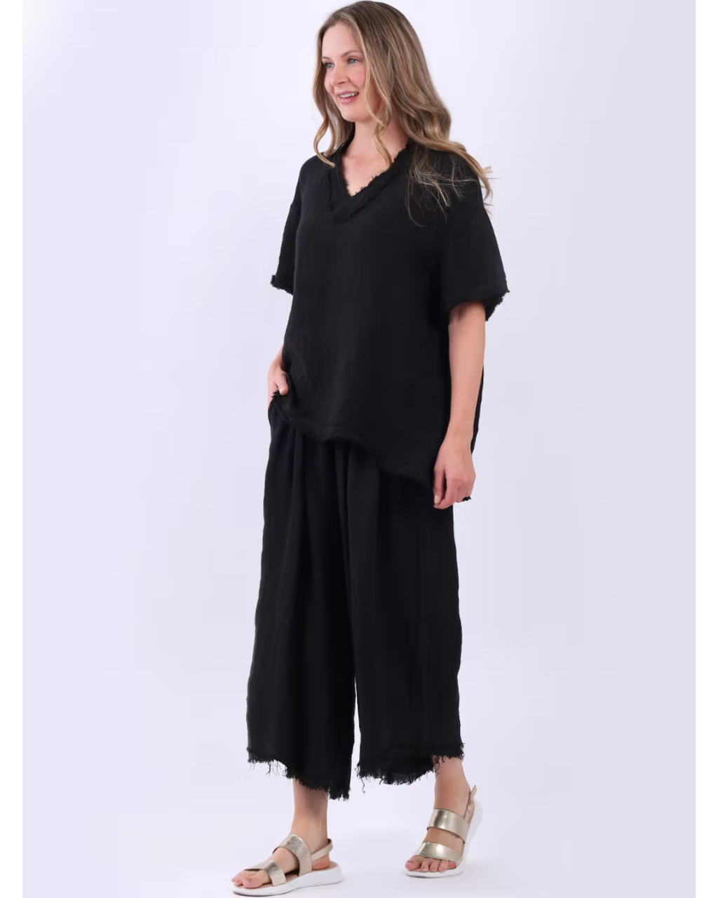 Italian Raw Edges Solid Linen Baggy Top Raw Edge V-Neck (Black)