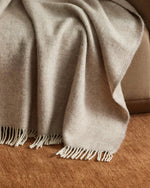 Weave - Magnus Throw (Quartz)