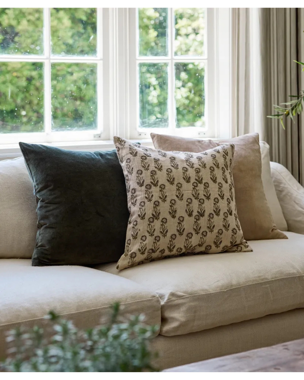 French Country - Velvet Cushion /W Feather Inner (Dark Green)