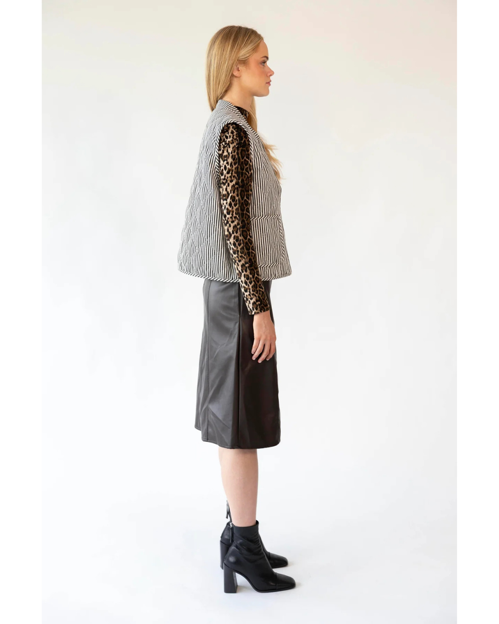 Cairo Quilted Vest (Stripe Black)