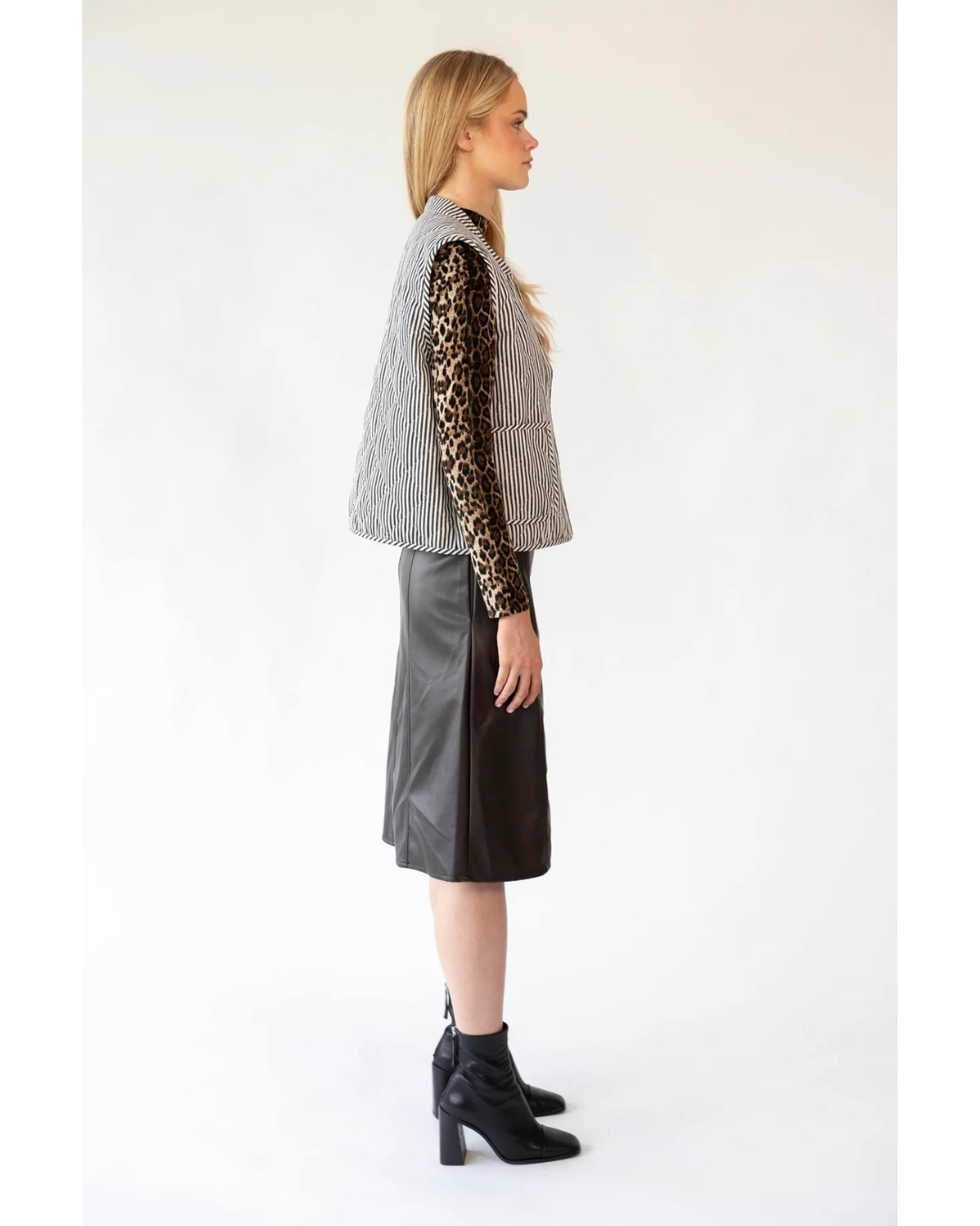Cairo Quilted Vest (Stripe Black)