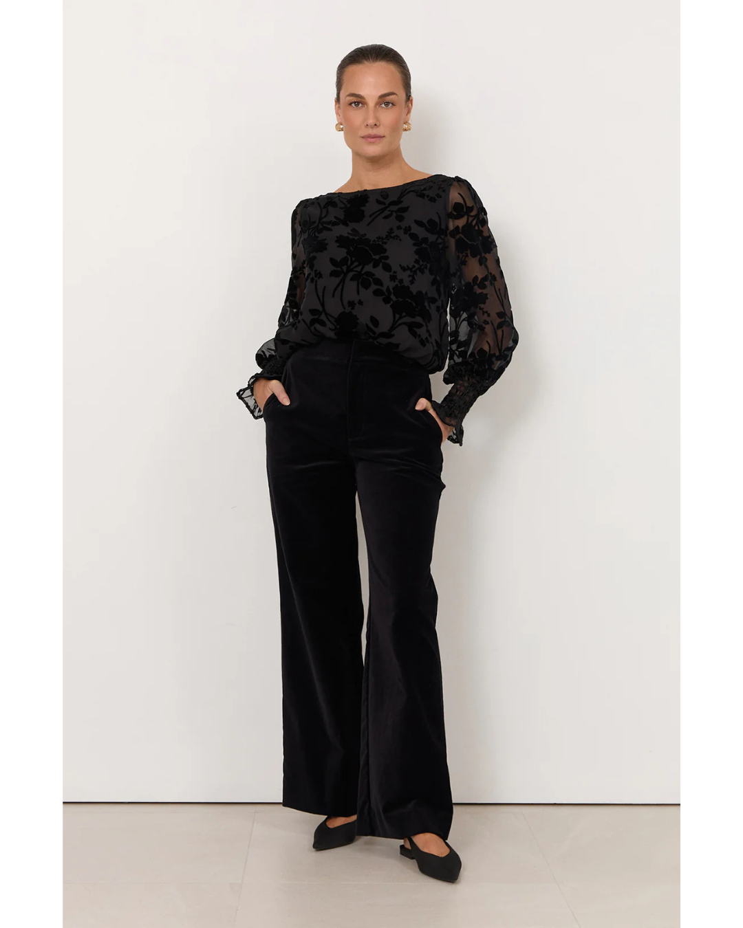 Nisha Velvet Pant (Black)