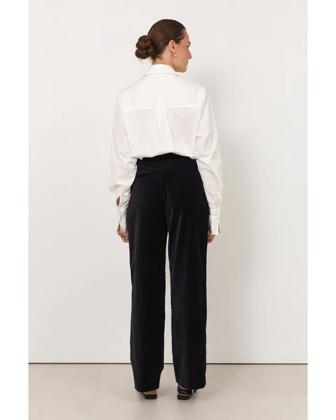 Nisha Velvet Pant (Black)