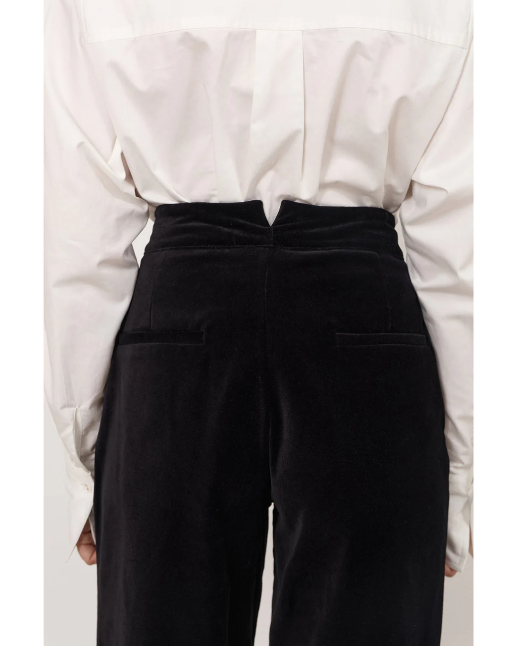 Nisha Velvet Pant (Black)