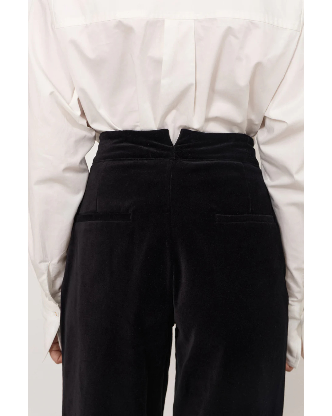 Nisha Velvet Pant (Black)