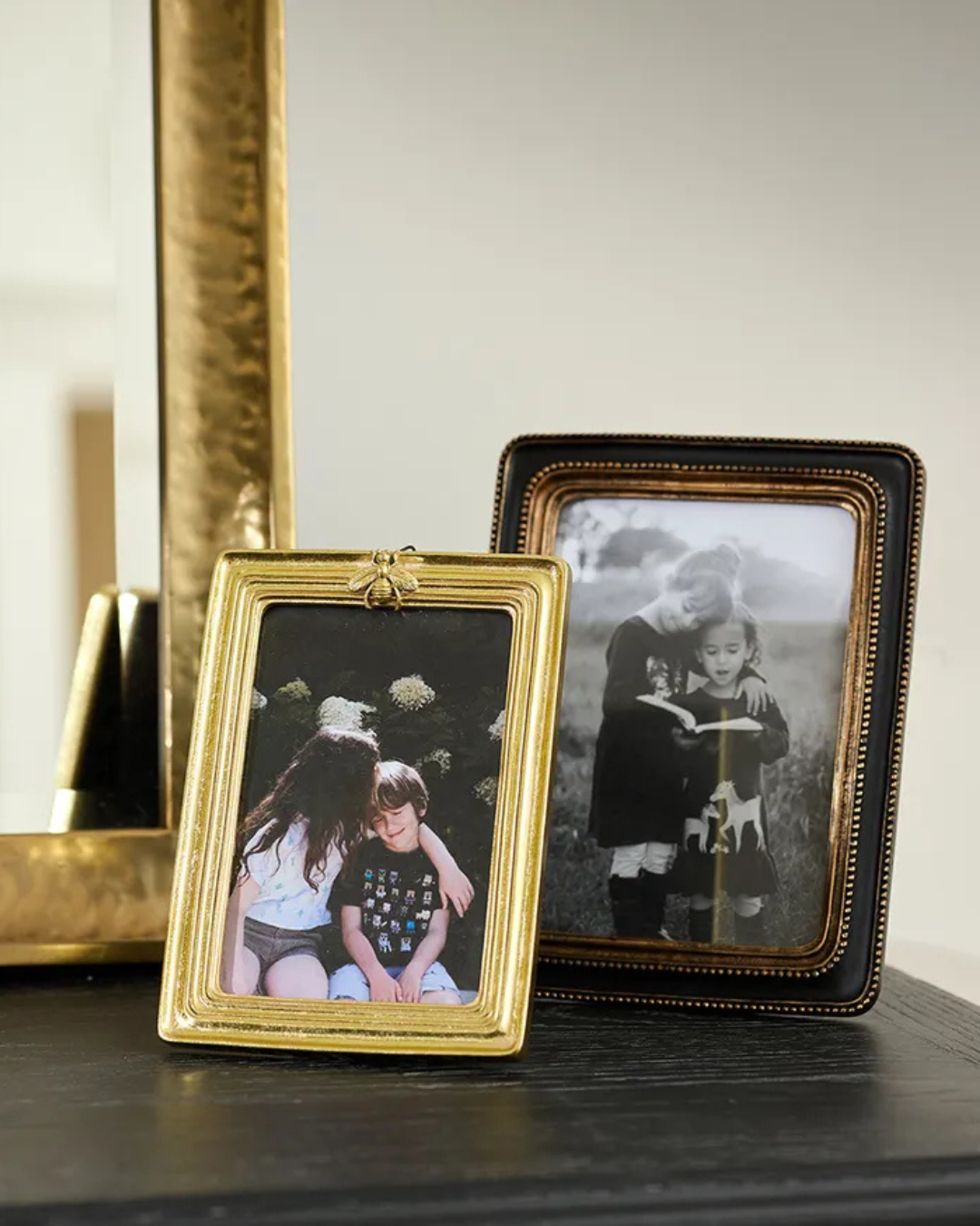 Ribbed Bee Frame Gold 4x6