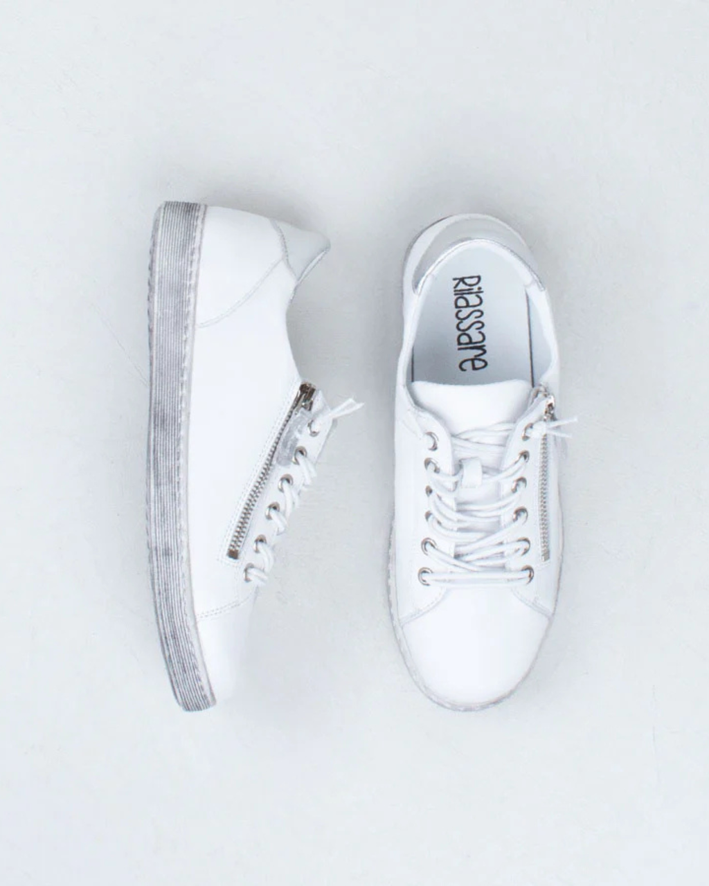 Temi (White)