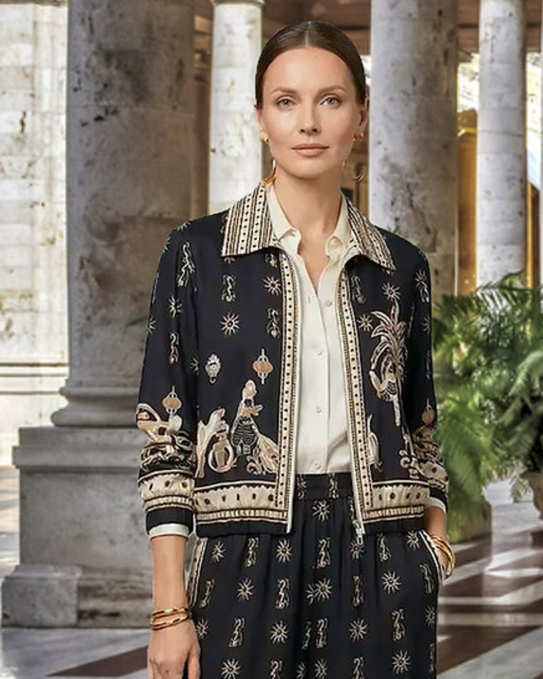 Italian Silk/Viscose baroque Print Zip Jacket (Black Cream) OS