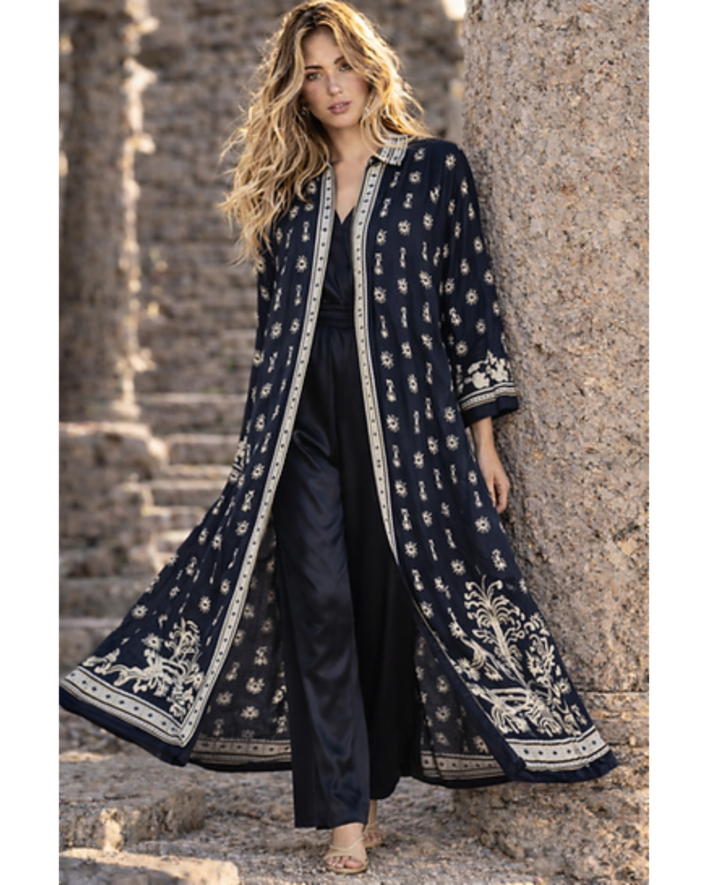 Italian Silk/Viscose Baroque Print Long Shirt Dress Jacket (Black)