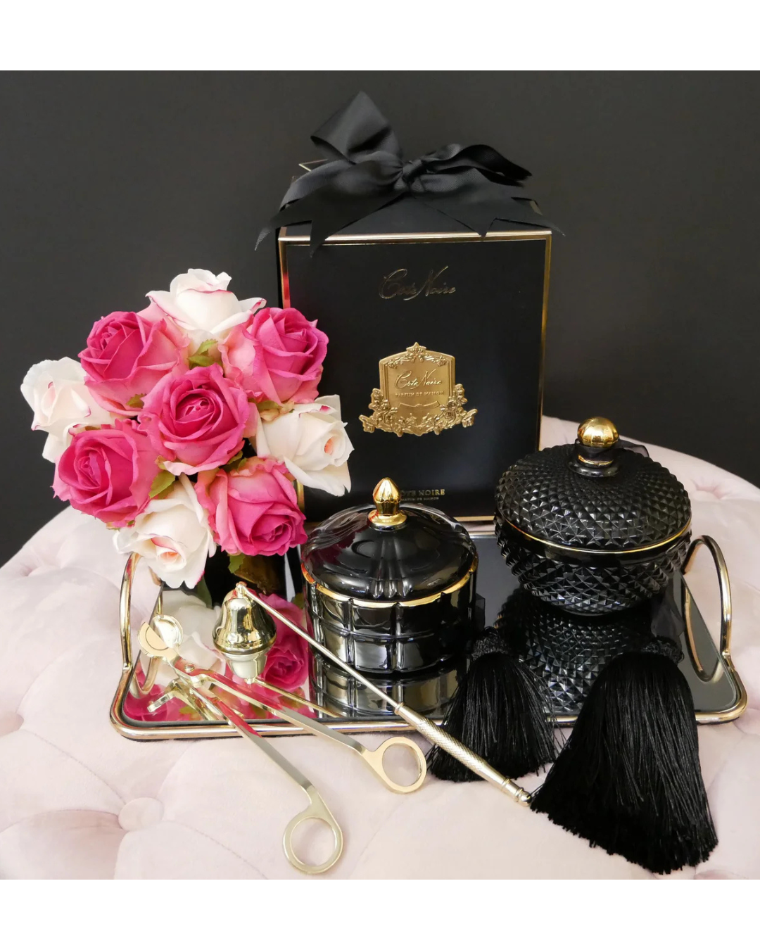 Black Round Art Deco Candle (Black)