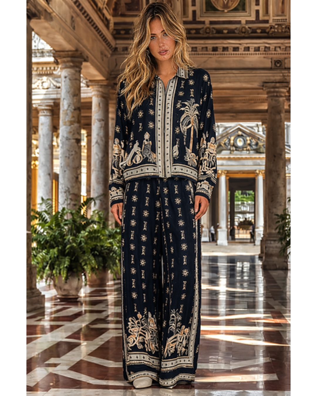 Italian regal print satin pants (Black Cream)