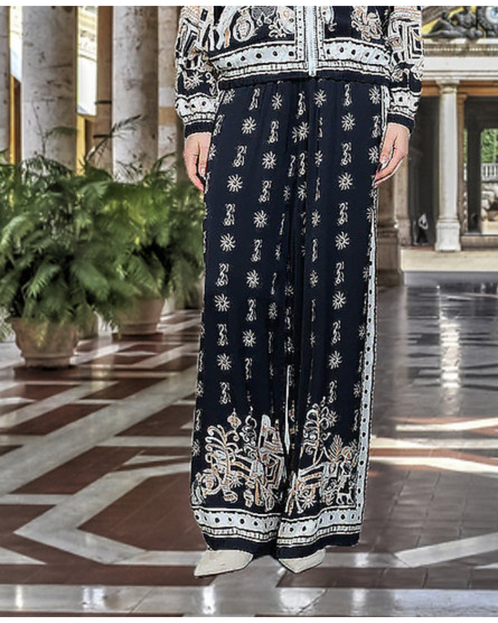 Italian regal print satin pants (Black Cream)