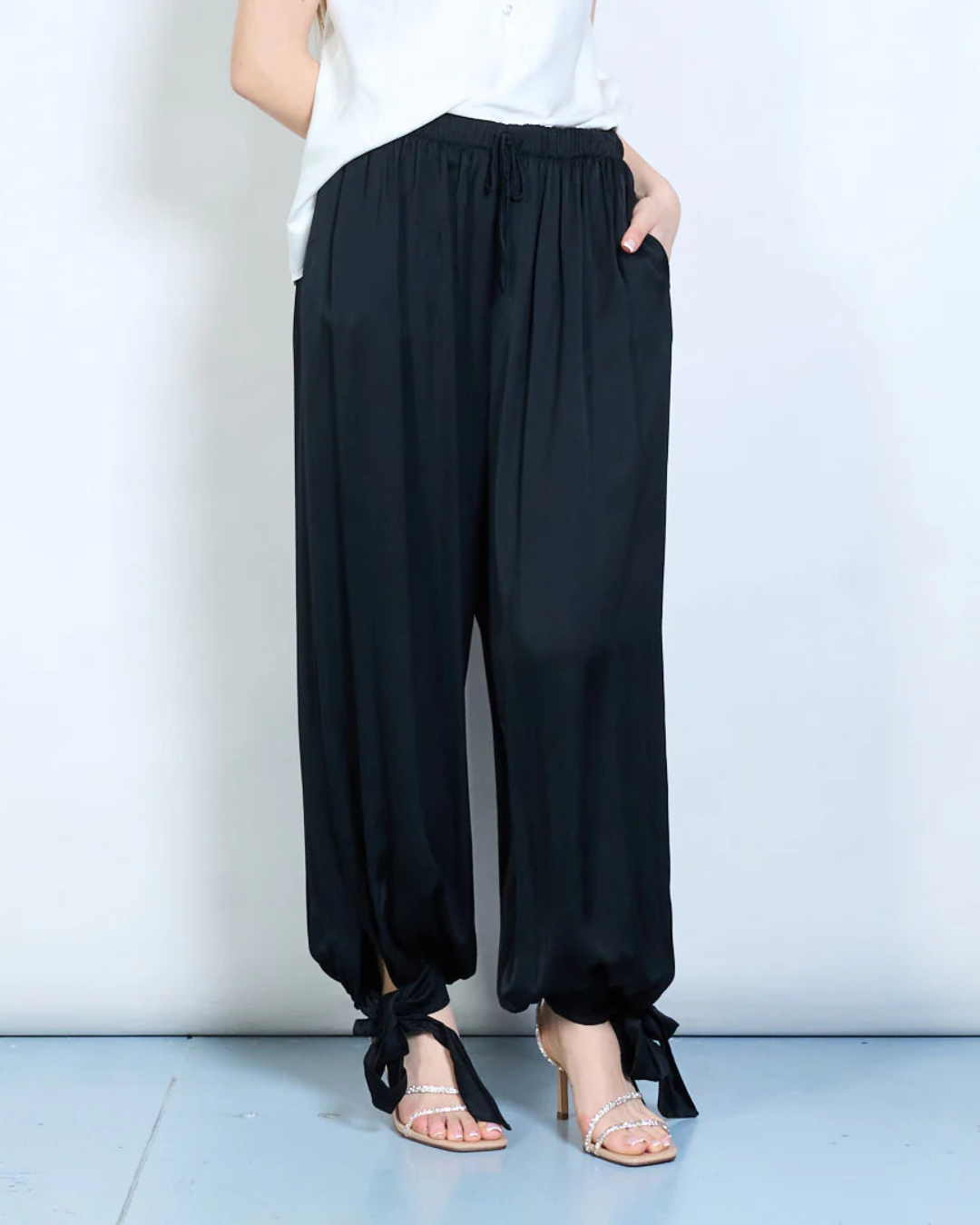 Italian Silk Viscose Tie Hem Pants OS (Black)