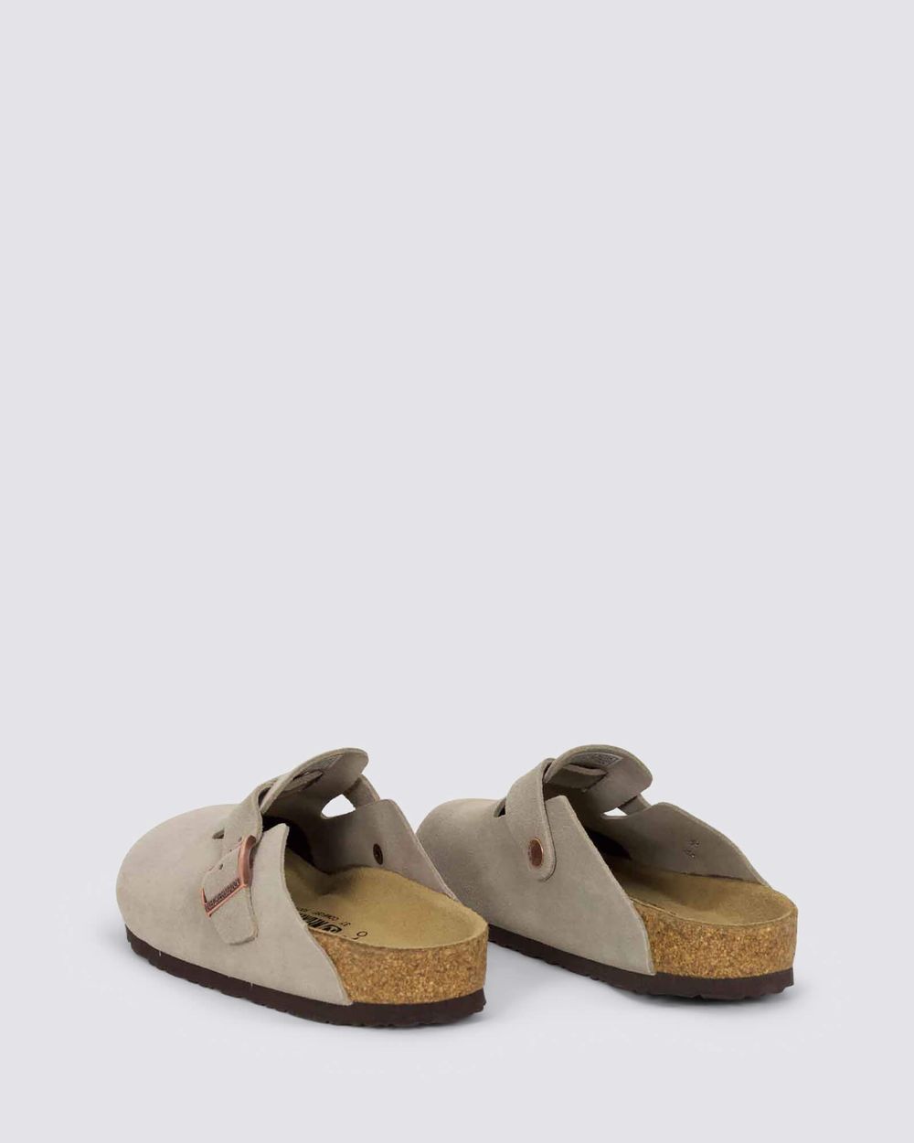 Neckermann clog in natural suede, back strap detail