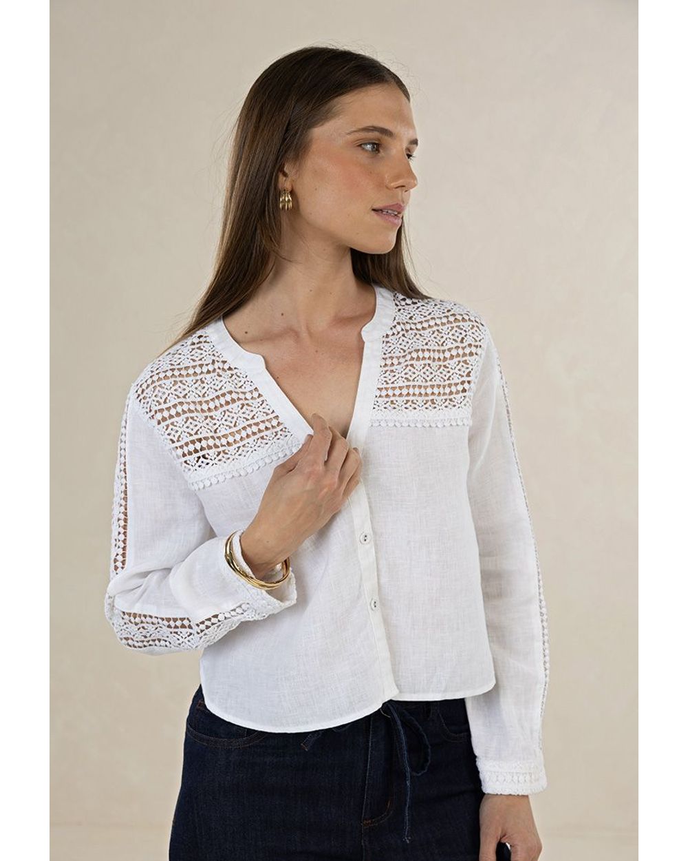 Humidity Delphie Shirt in white linen with lace detail