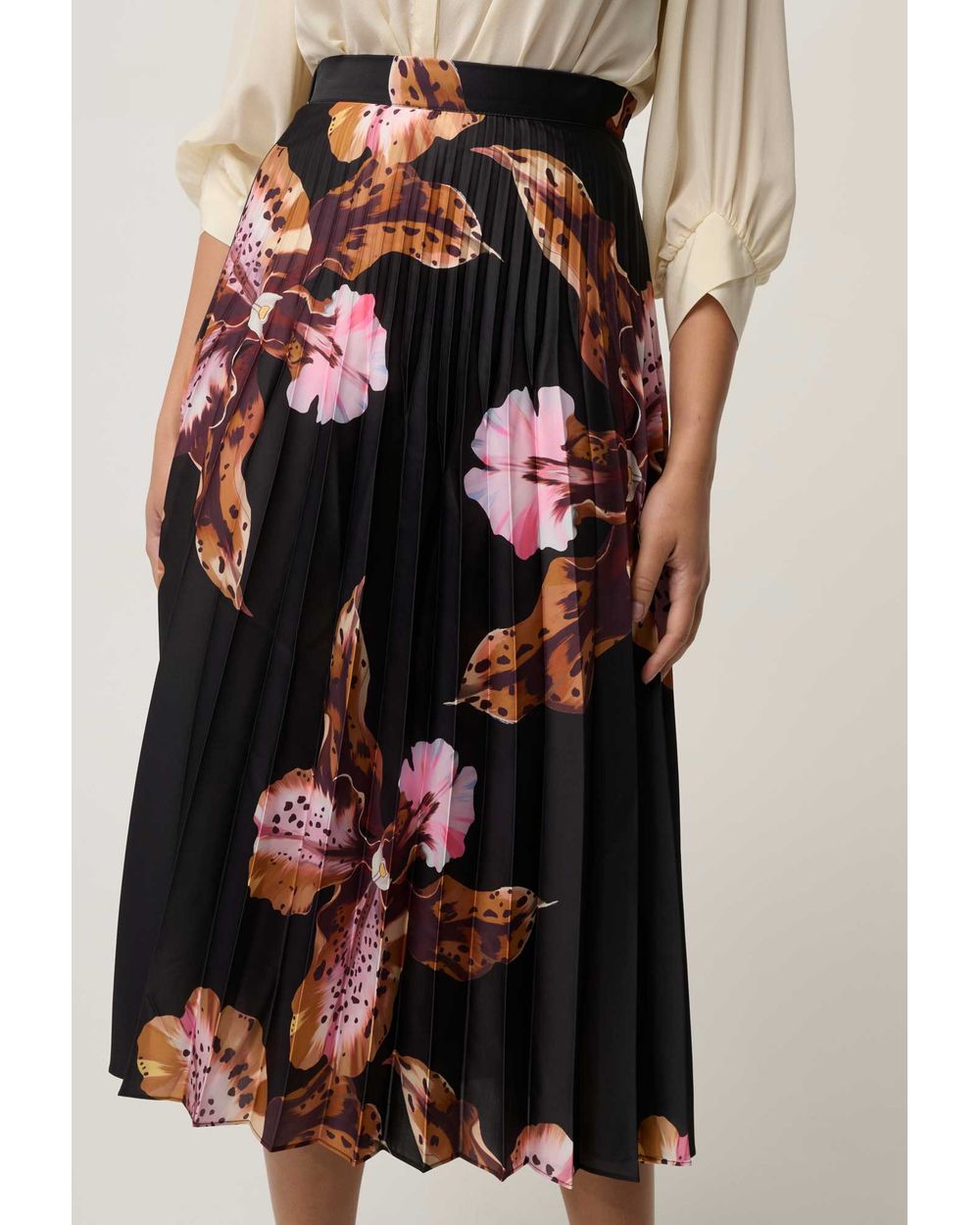Iris Pleated Skirt (Sunset Orchid)
