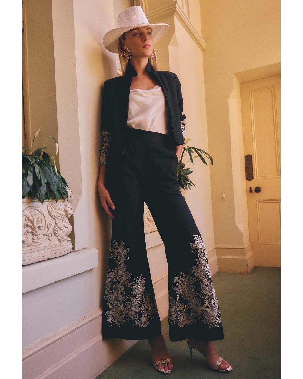 Willow Embroidery Detail Pant (Black)