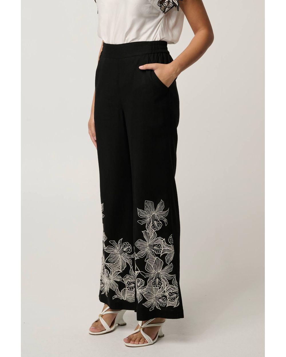Willow Embroidery Detail Pant (Black)