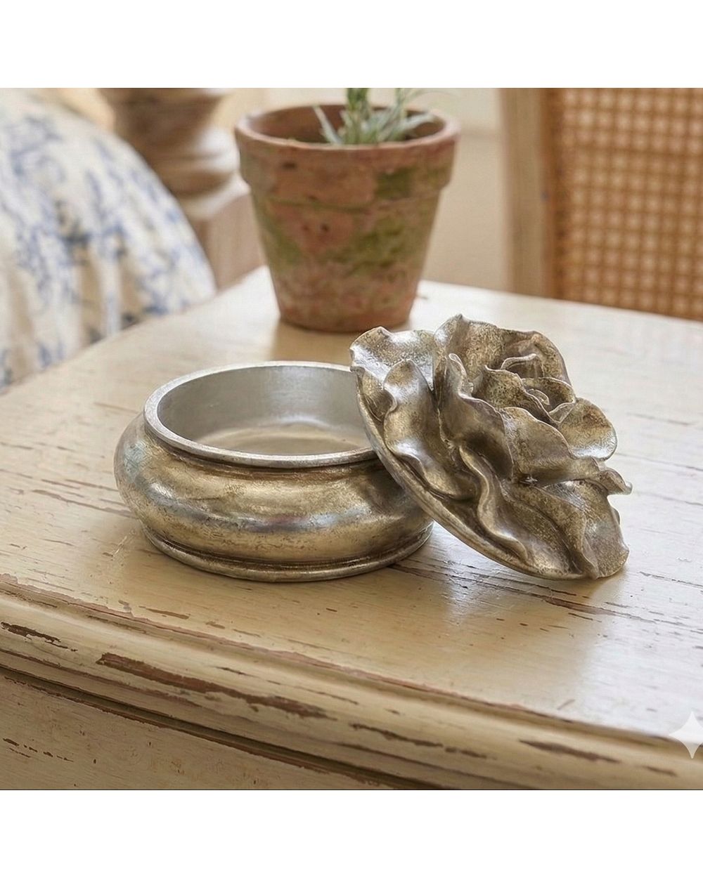 Camelia Large Round Trinket Box Pewter Finish open