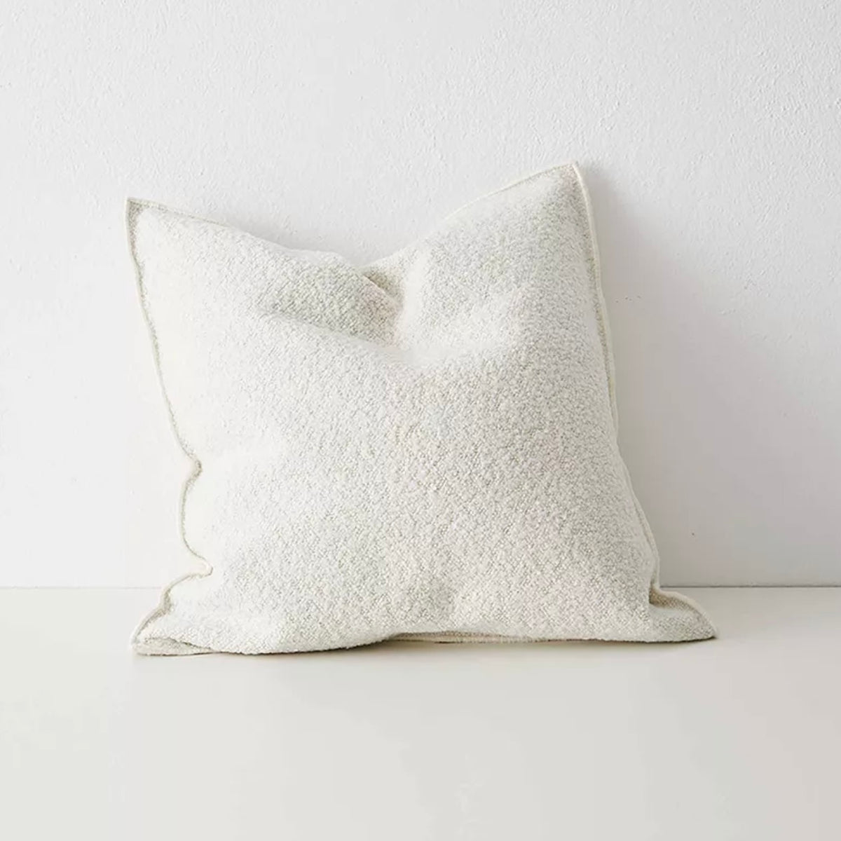 Alberto Cushion